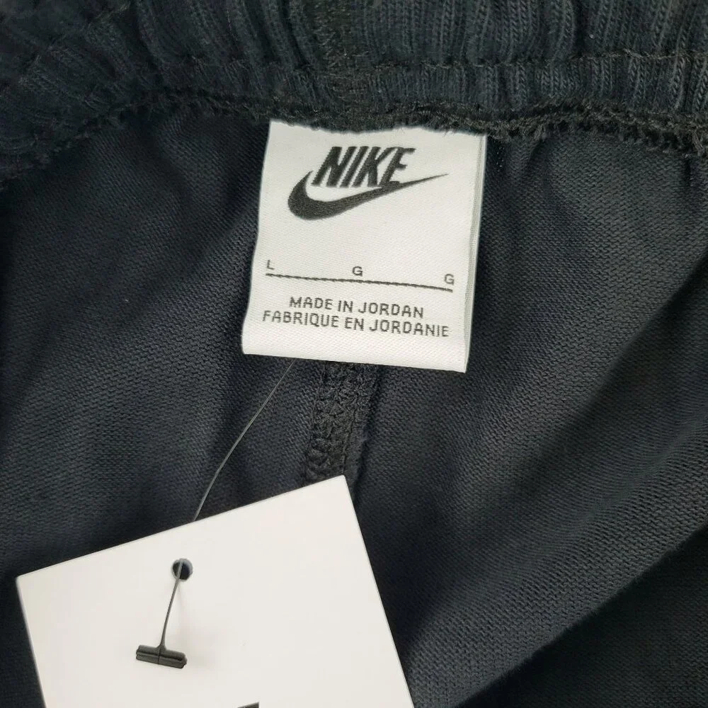 Nike Size Large Sportswear Club Knit Shorts Black Men FQ 4359-010 Retail $45 NEW